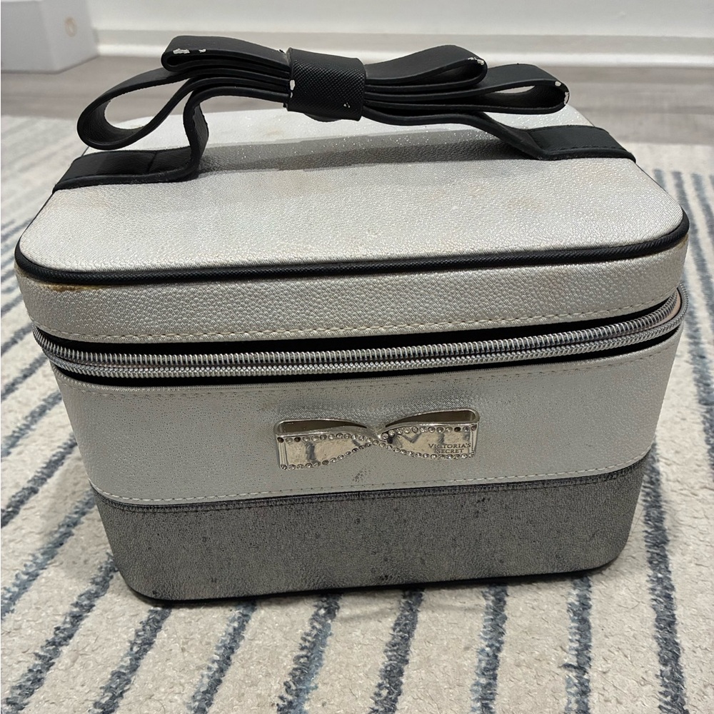 Vintage Victoria's Secret Black and Gray Toiletry Bag